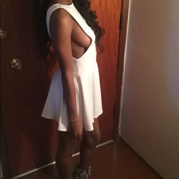 Skater dress - Picture 3 of 3